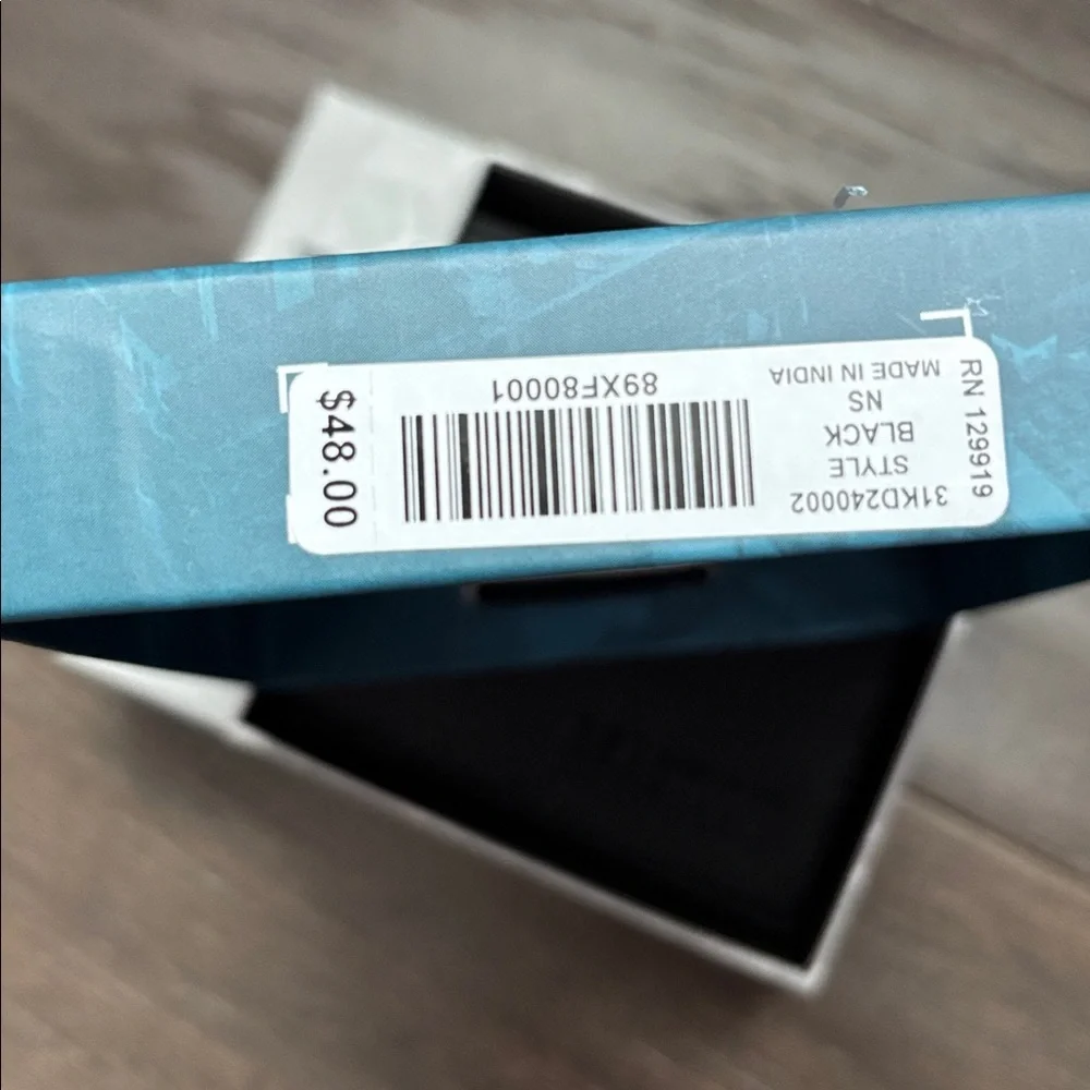 Reaction Kenneth Cole new box